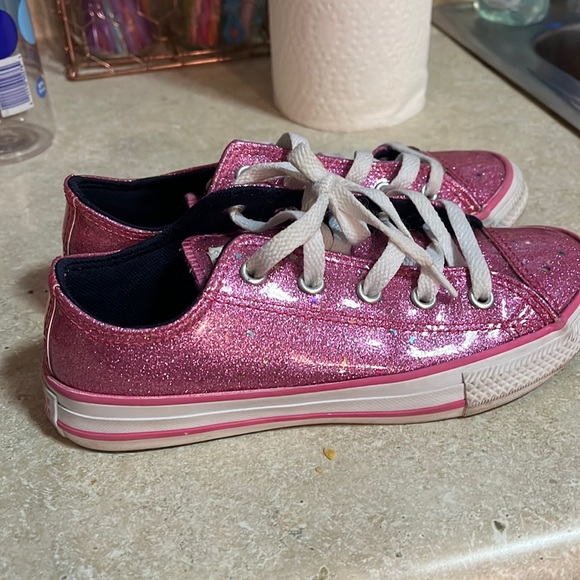 Other - Girls sparkly converse